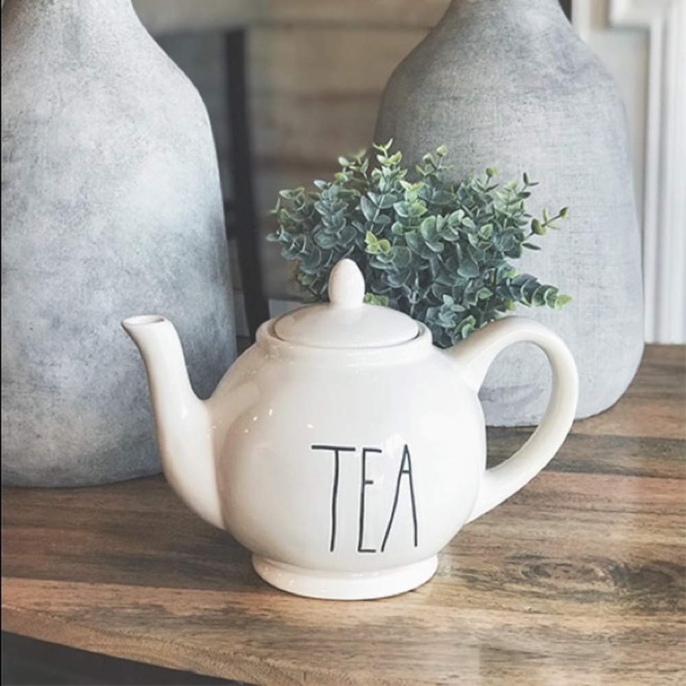 Rae Dunn tea pot